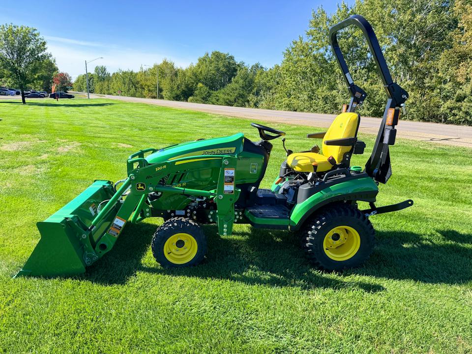 John Deere 1025R