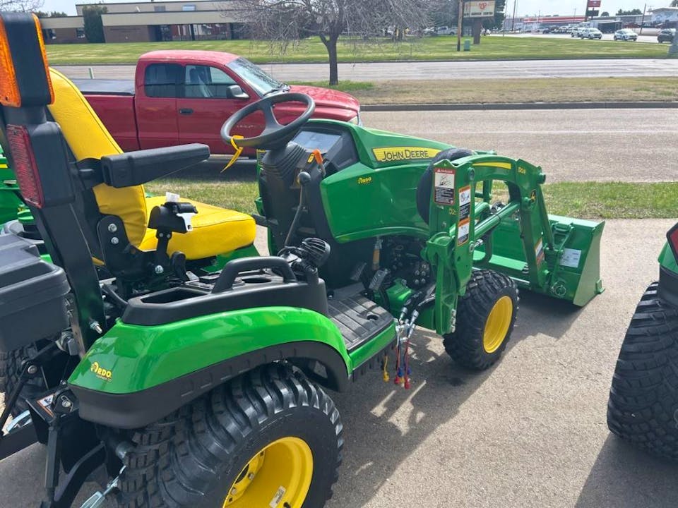 John Deere 1025R