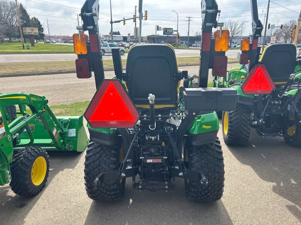 John Deere 1025R