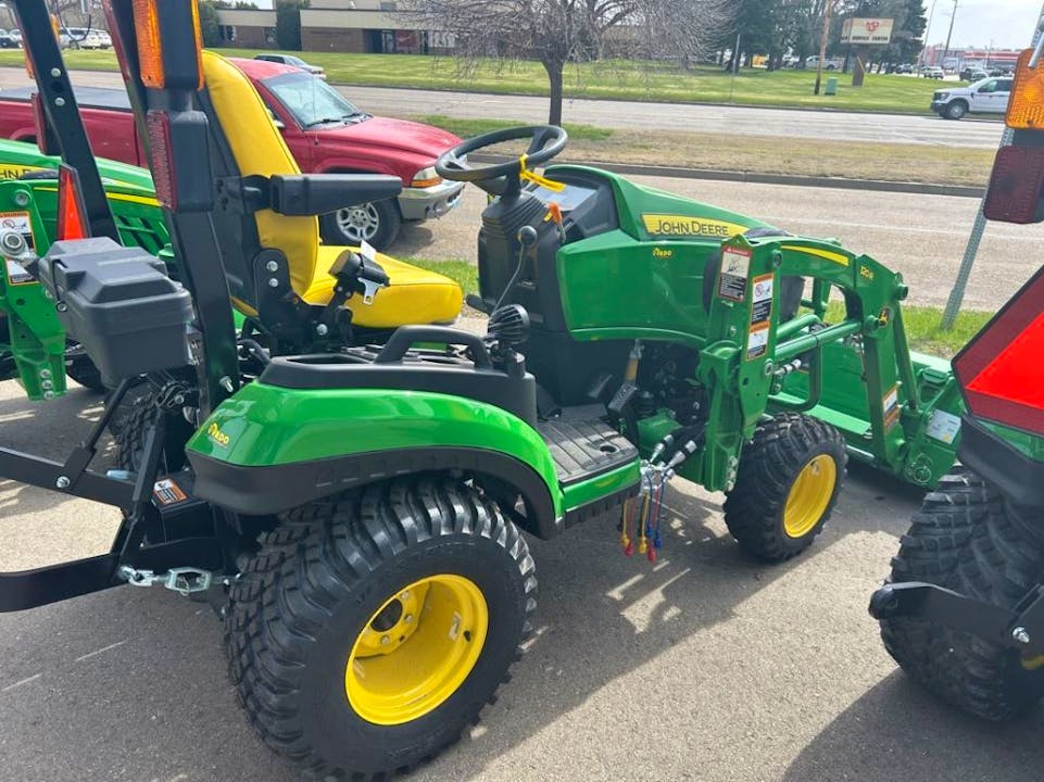 John Deere 1025R