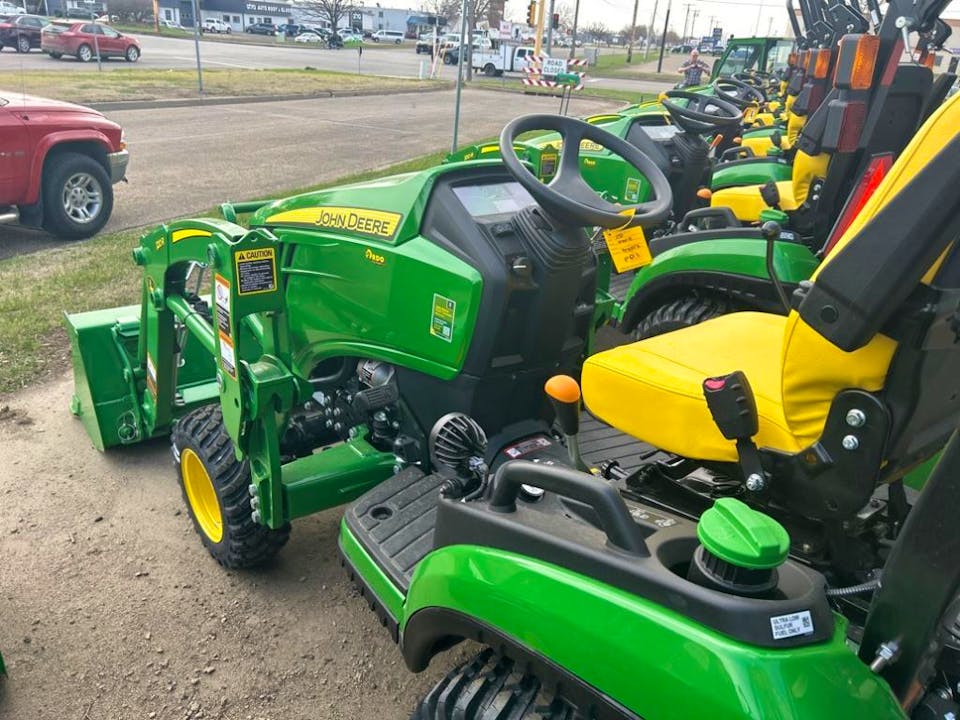 John Deere 1025R