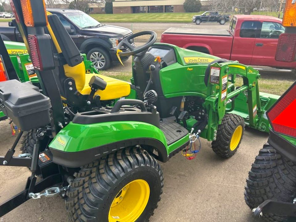 John Deere 1025R