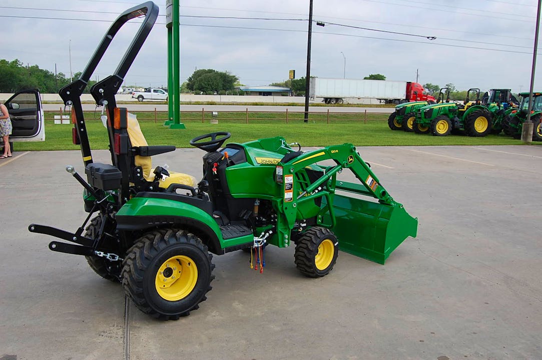 John Deere 1025R