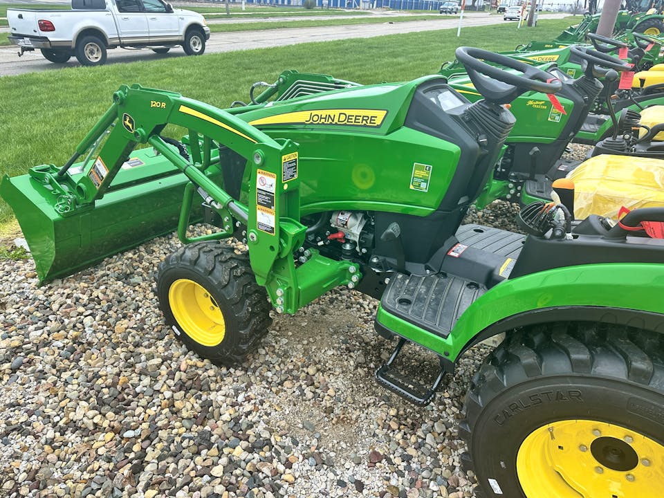 John Deere 2025R