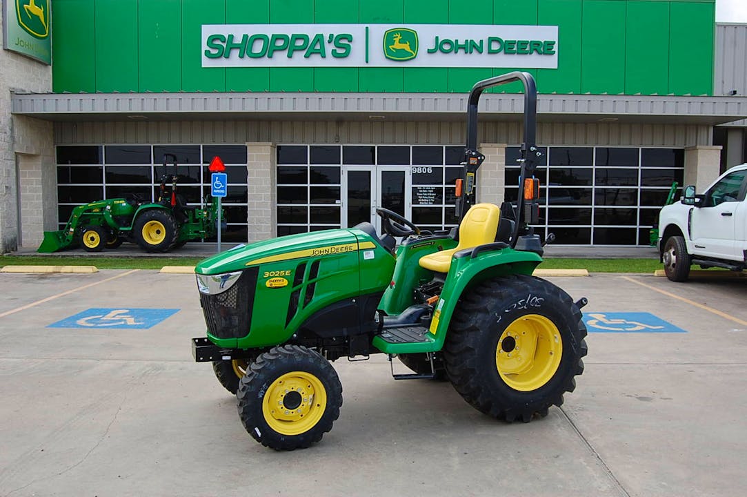 John Deere 3025E