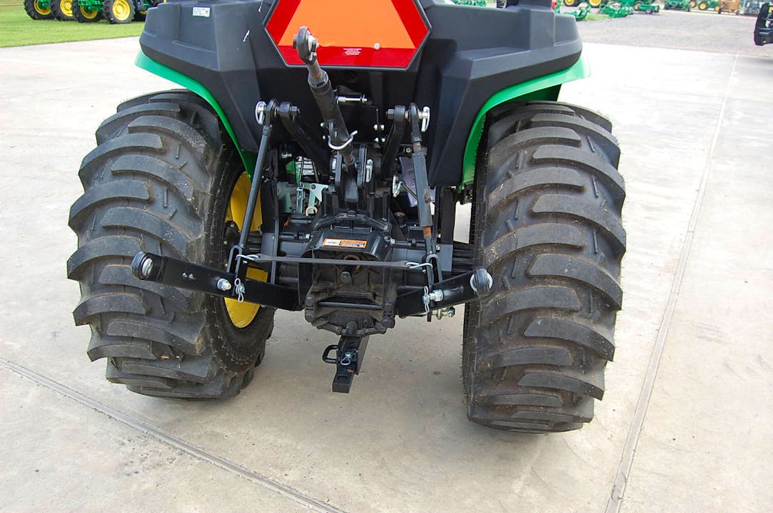 John Deere 3025E