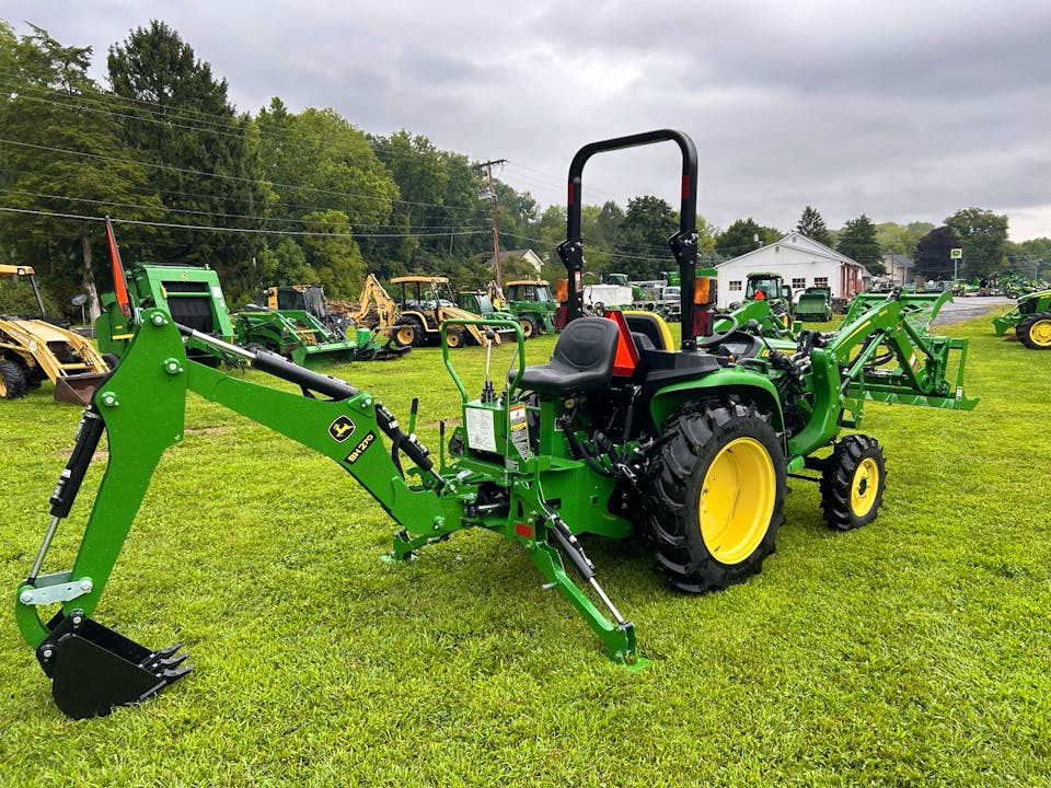 John Deere 3025E