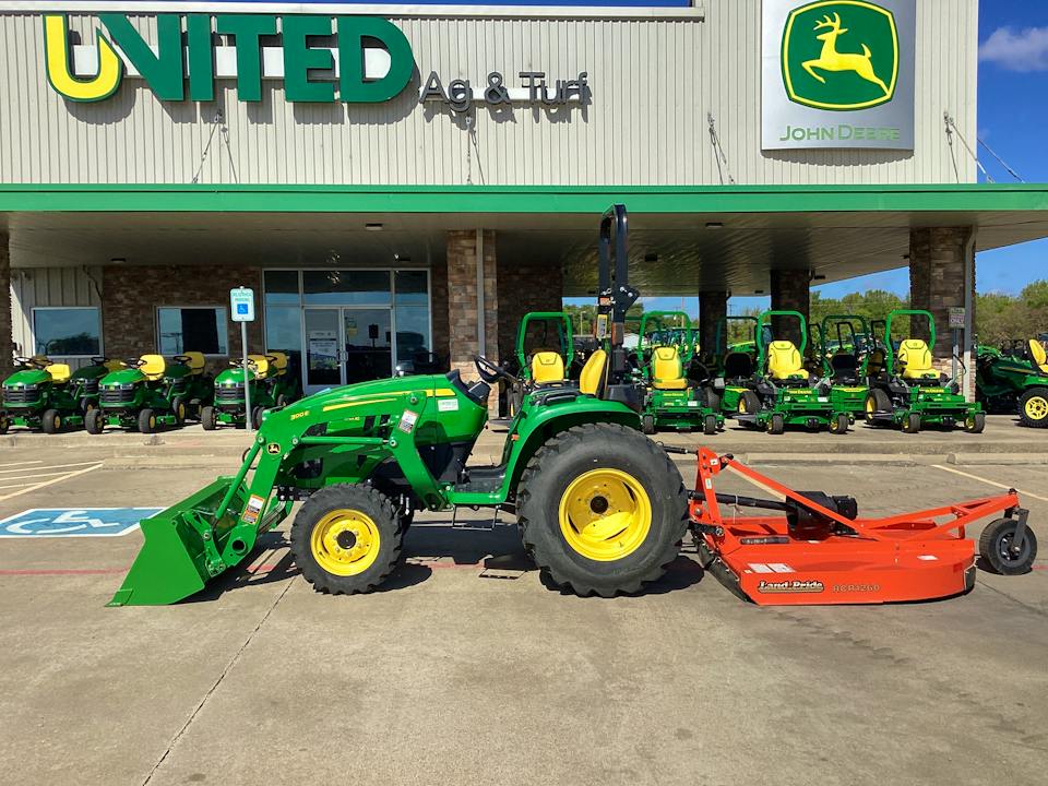 John Deere 3038E