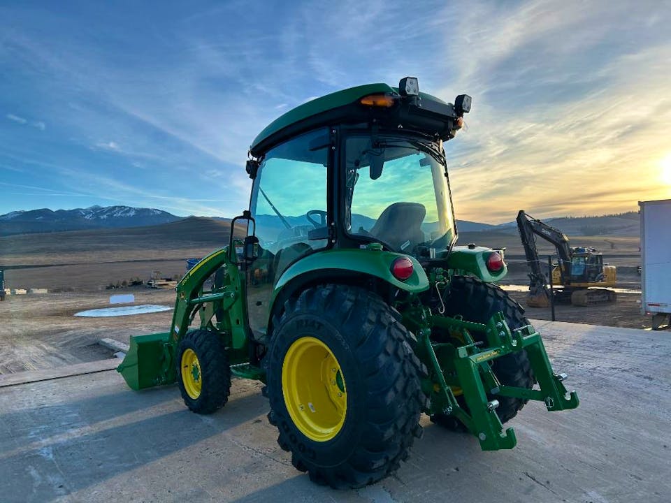 John Deere 3039R