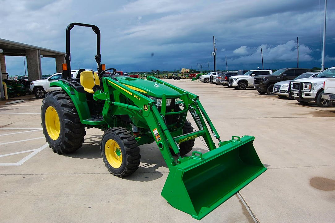 John Deere 4044M