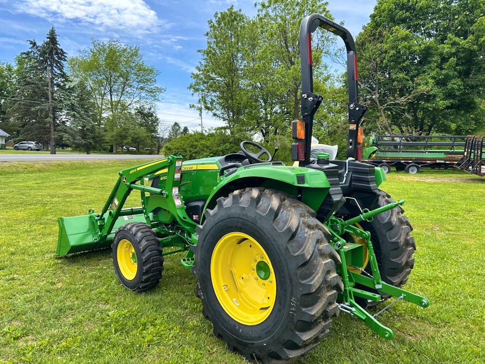 John Deere 4052M