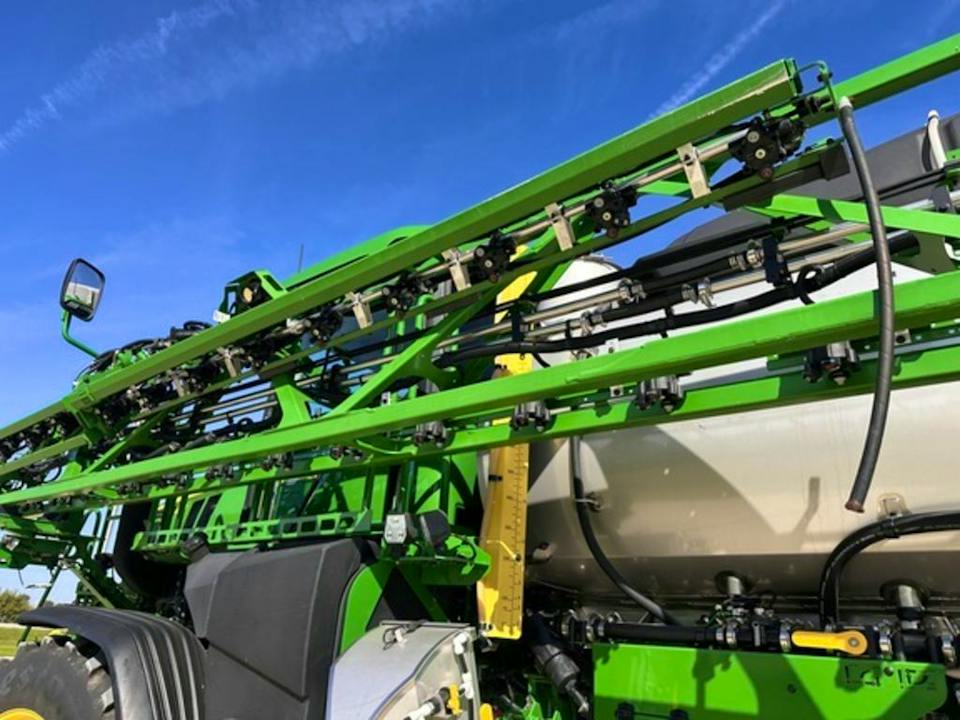 John Deere 412R