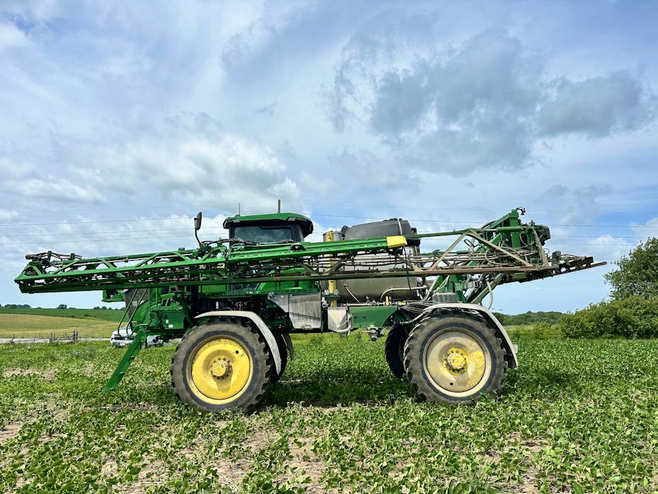 John Deere 412R
