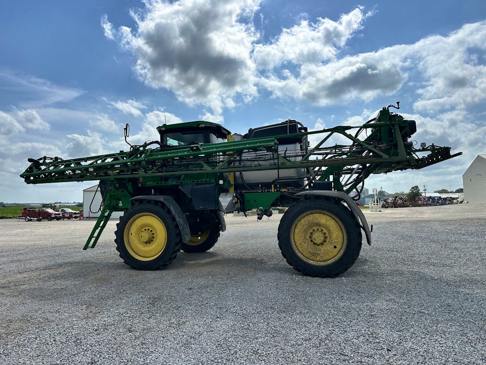 John Deere 412R