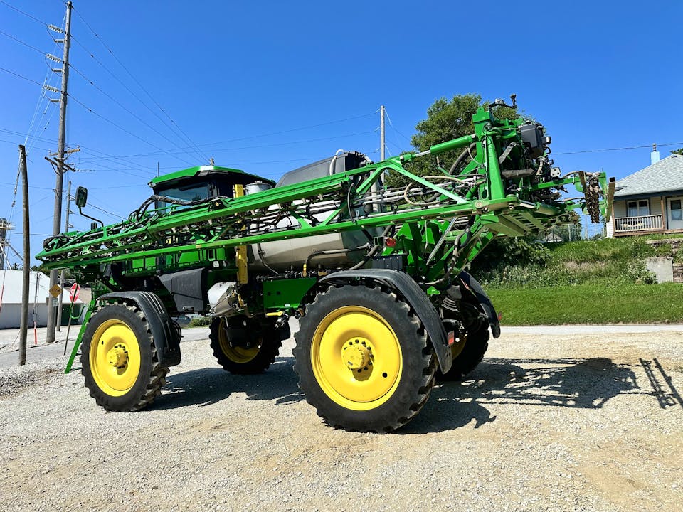 John Deere 412R