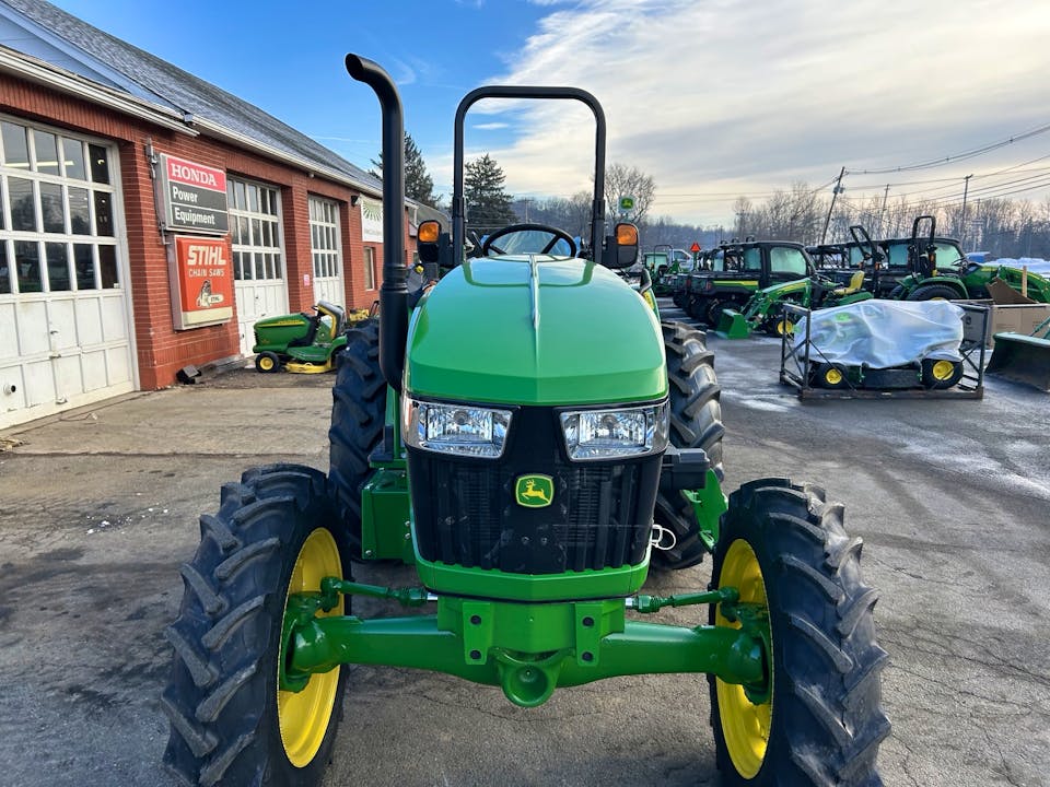 John Deere 5060E