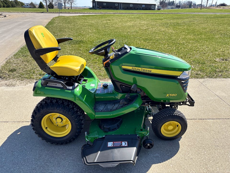 John Deere X580