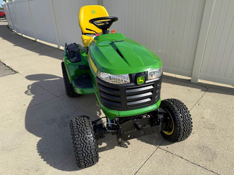 John Deere X739
