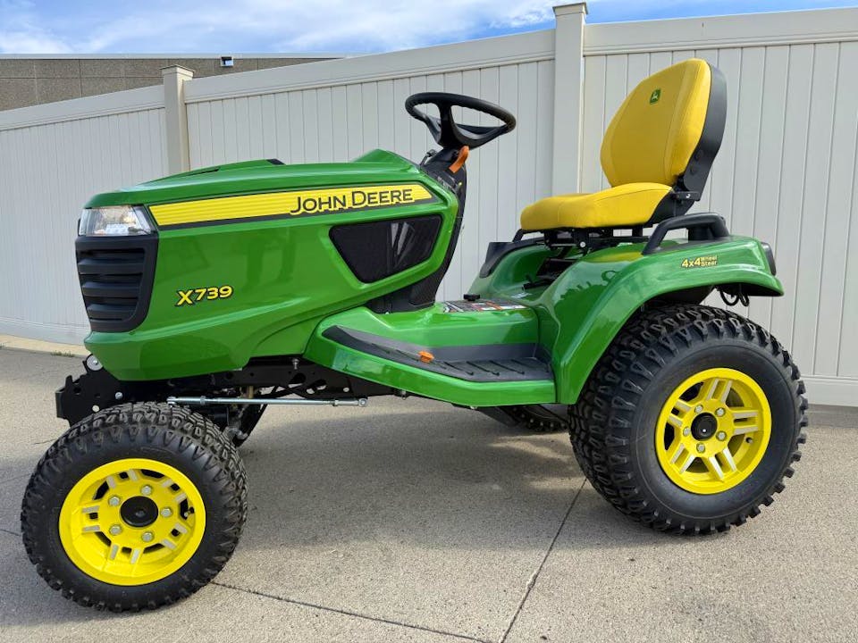 John Deere X739