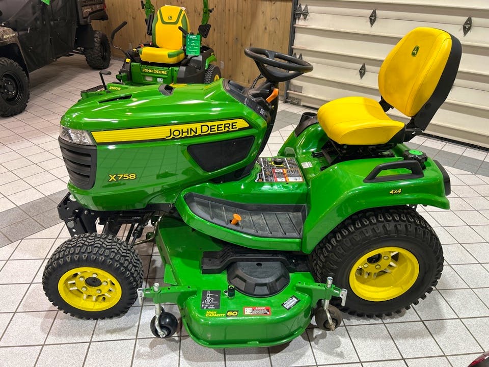 John Deere X758