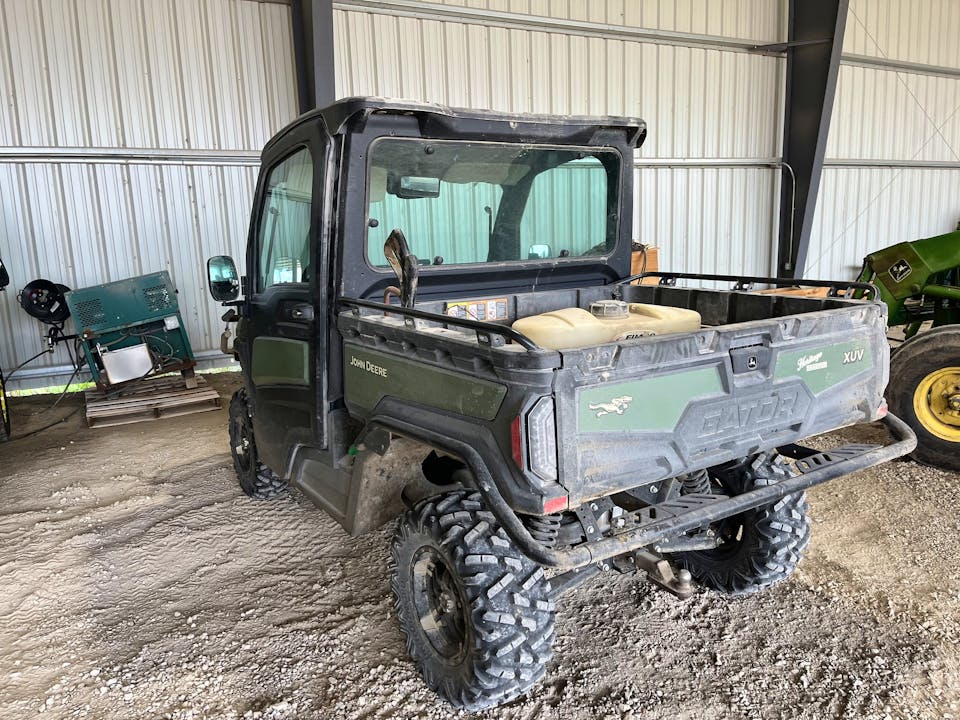 John Deere XUV875M
