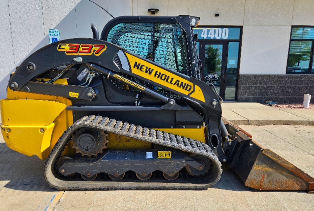 New Holland C337