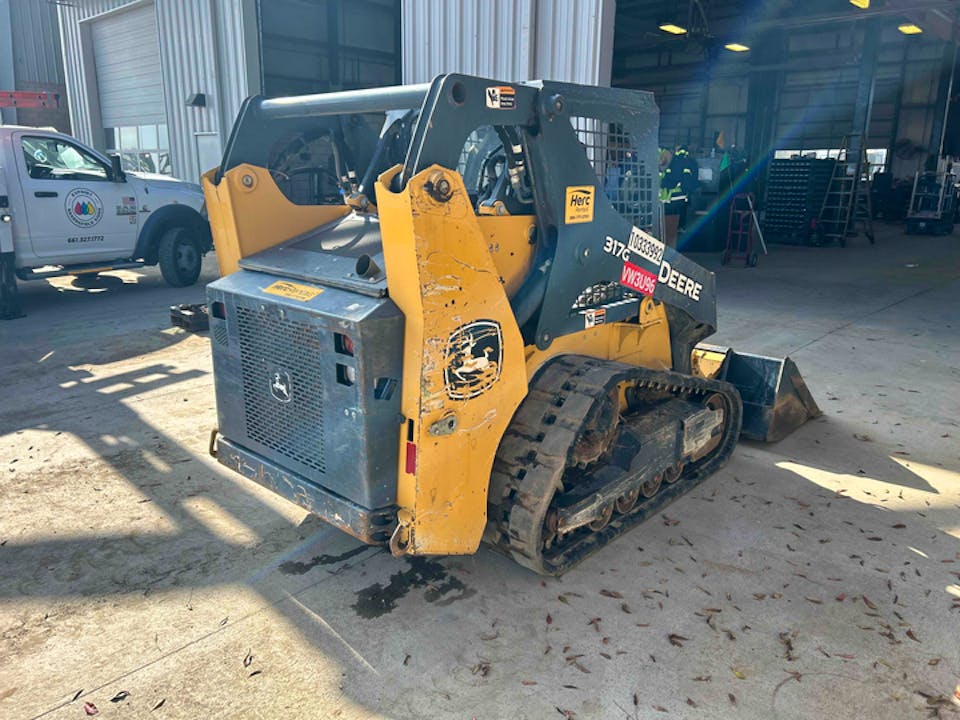 John Deere 317G
