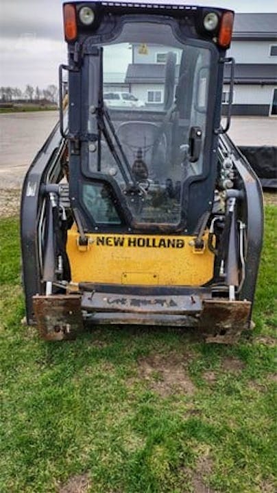 New Holland L216