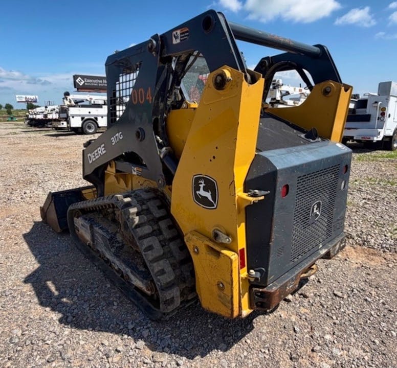 John Deere 317G