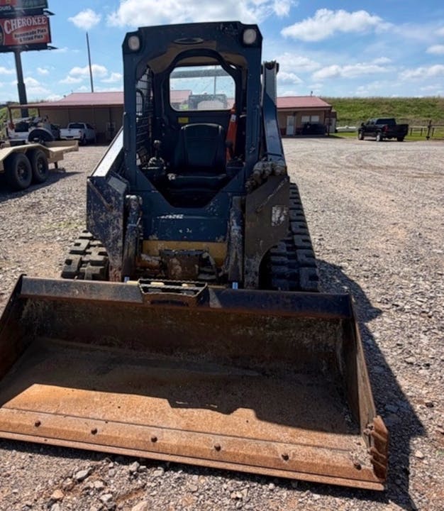John Deere 317G