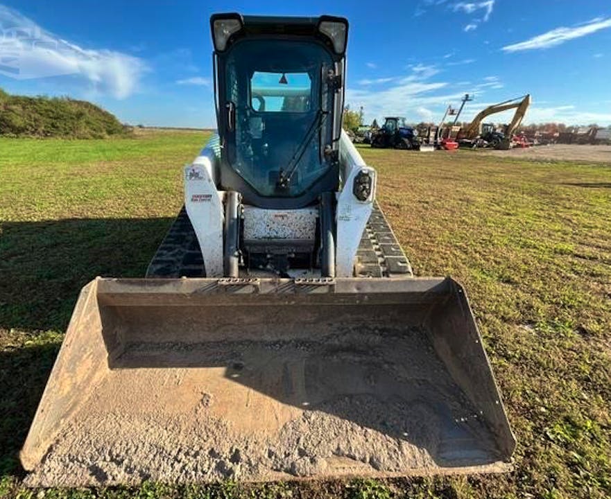 Bobcat T870