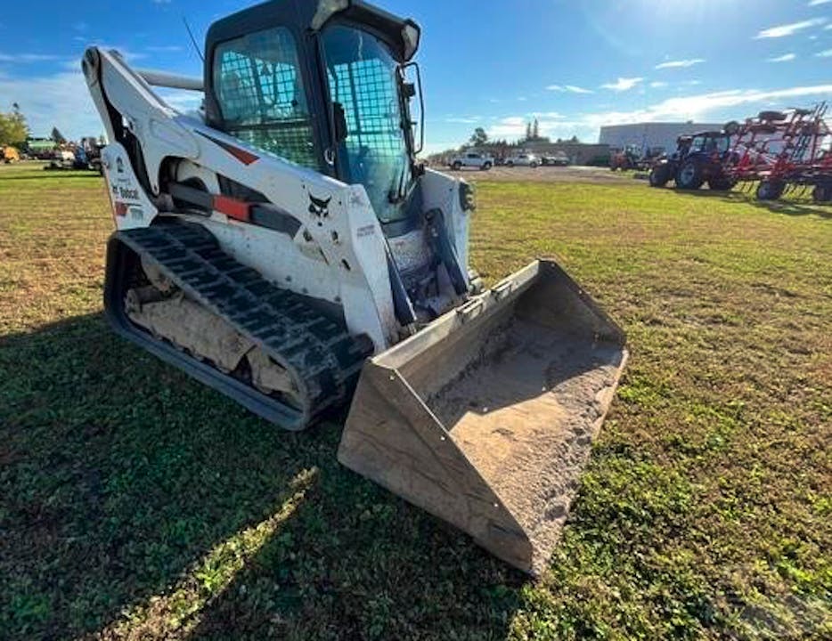 Bobcat T870
