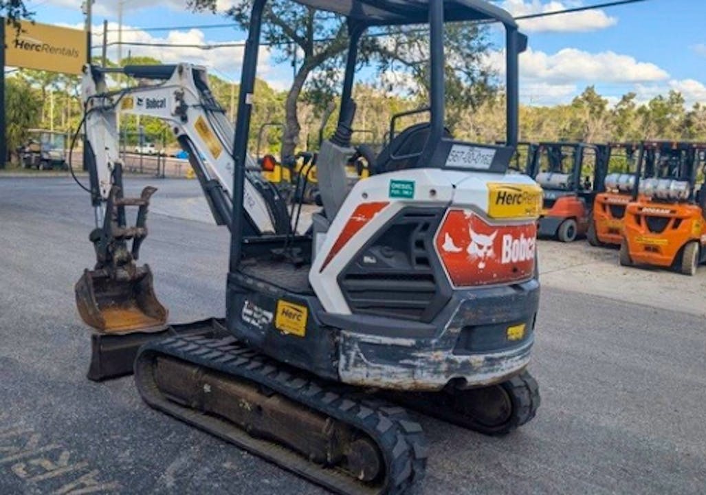 Bobcat E32
