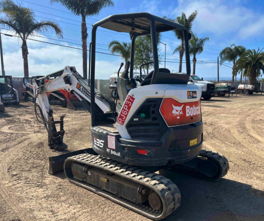 Bobcat E35