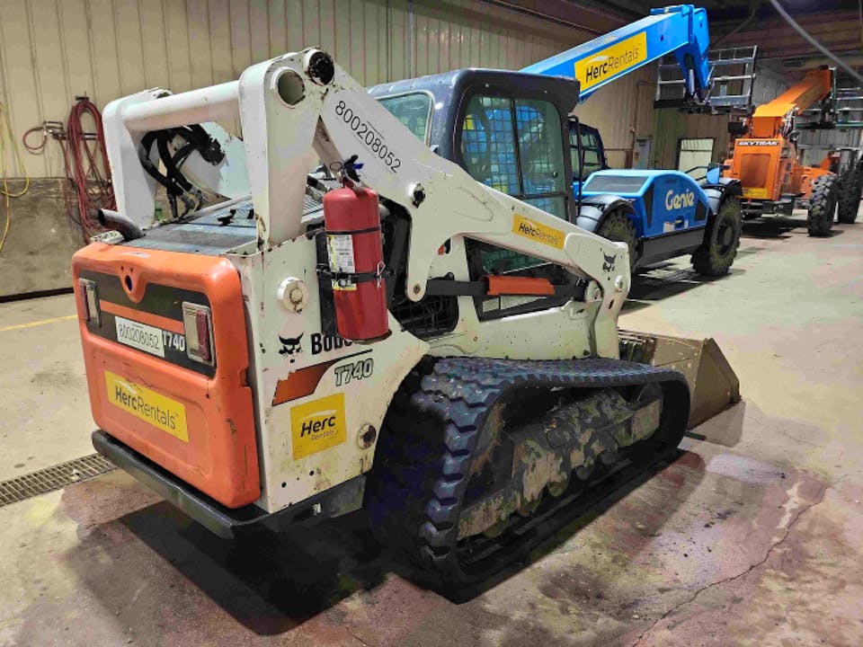 Bobcat T740