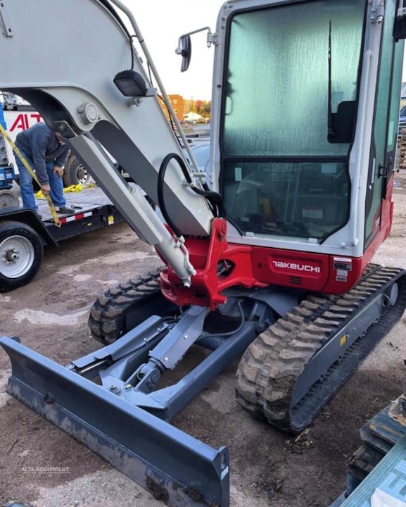 TAKEUCHI TB240