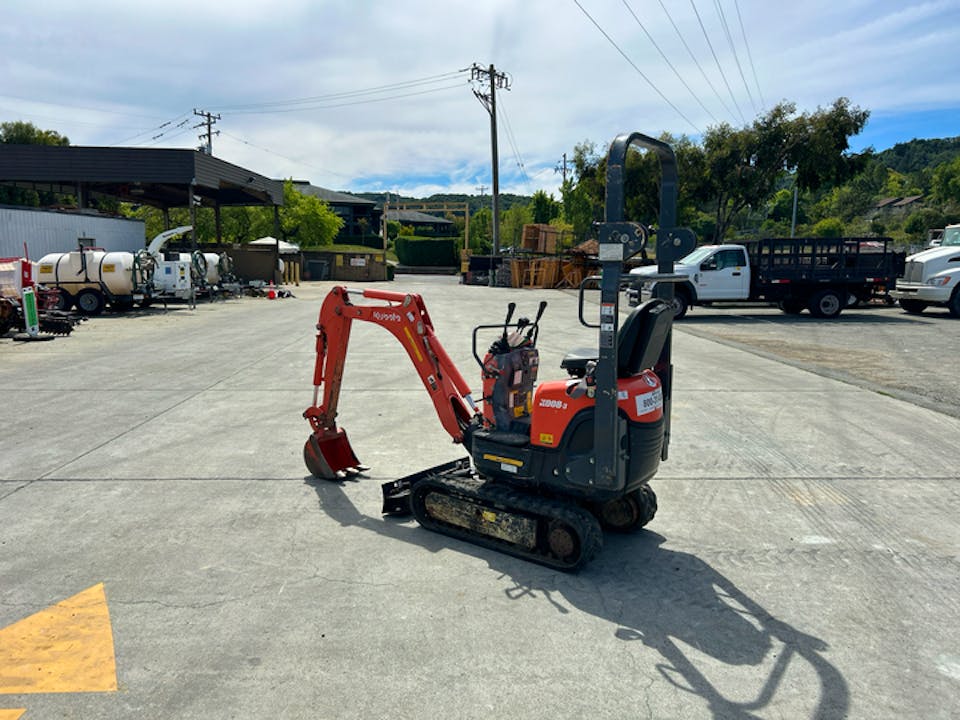 Kubota K008