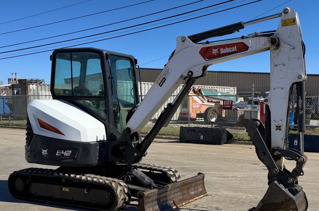 Bobcat E42R2