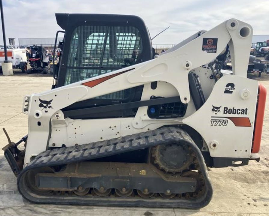 Bobcat T770 (WITH BUCKET)