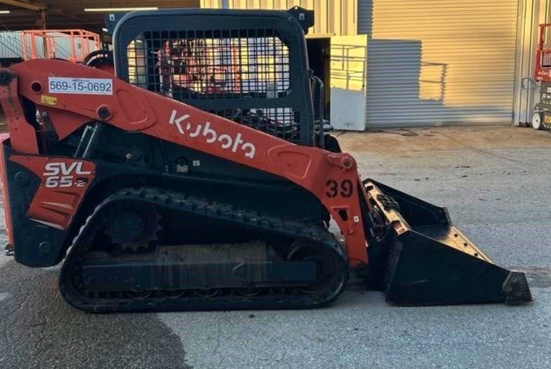 KUBOTA SVL65-2