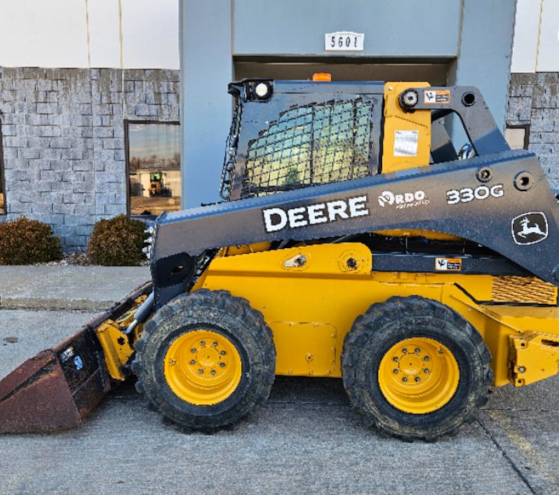 John Deere 330G