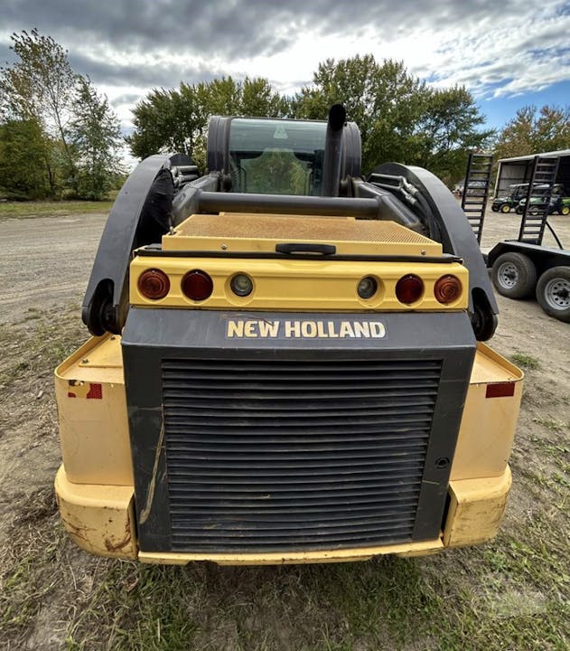 NEW HOLLAND C238