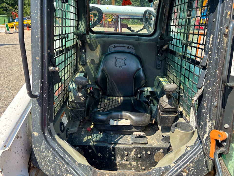 Bobcat T740