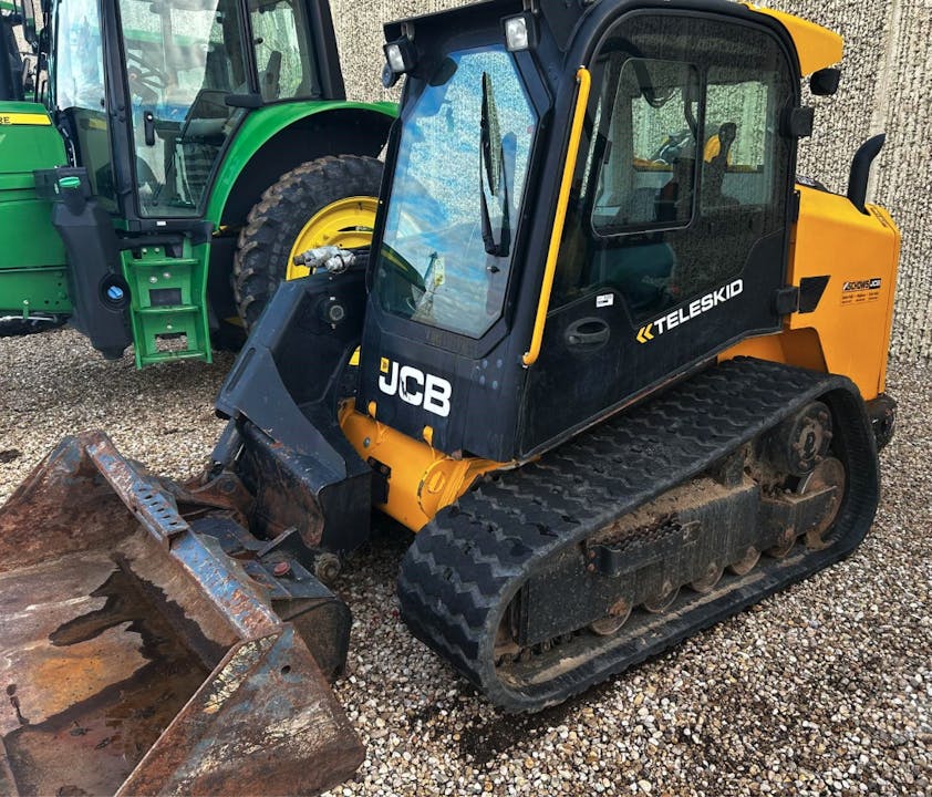 JCB 3TS-8T