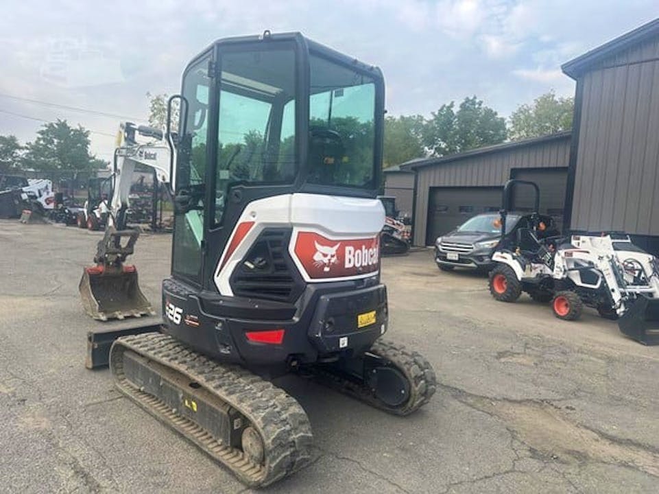 Bobcat E26