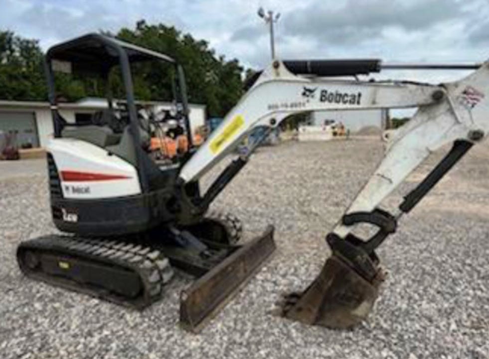 Bobcat E26