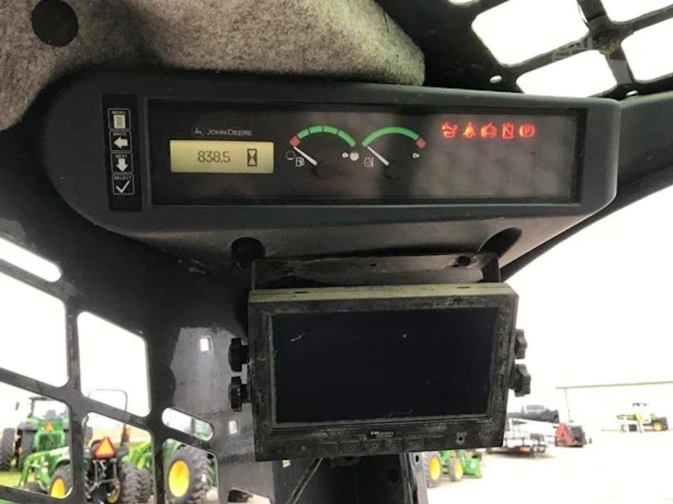 Deere 324E