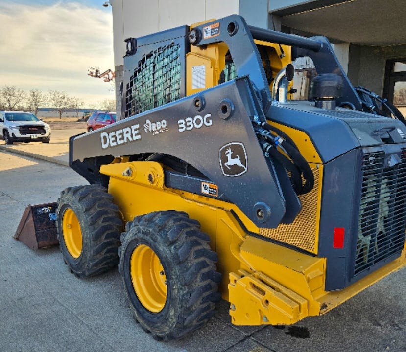 John Deere 330G